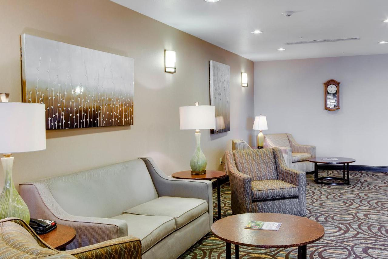 Holiday Inn Express & Suites Nevada By Ihg מראה חיצוני תמונה
