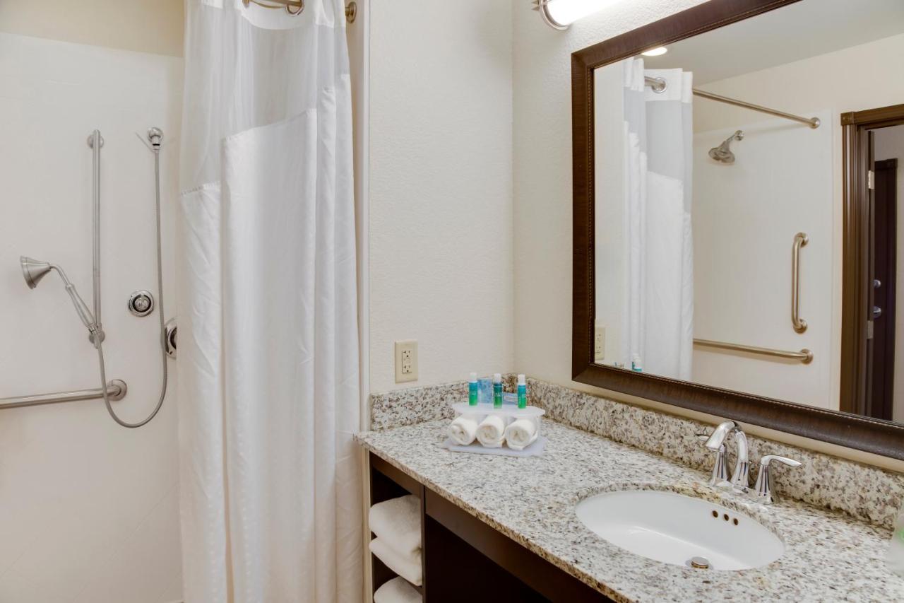 Holiday Inn Express & Suites Nevada By Ihg חדר תמונה