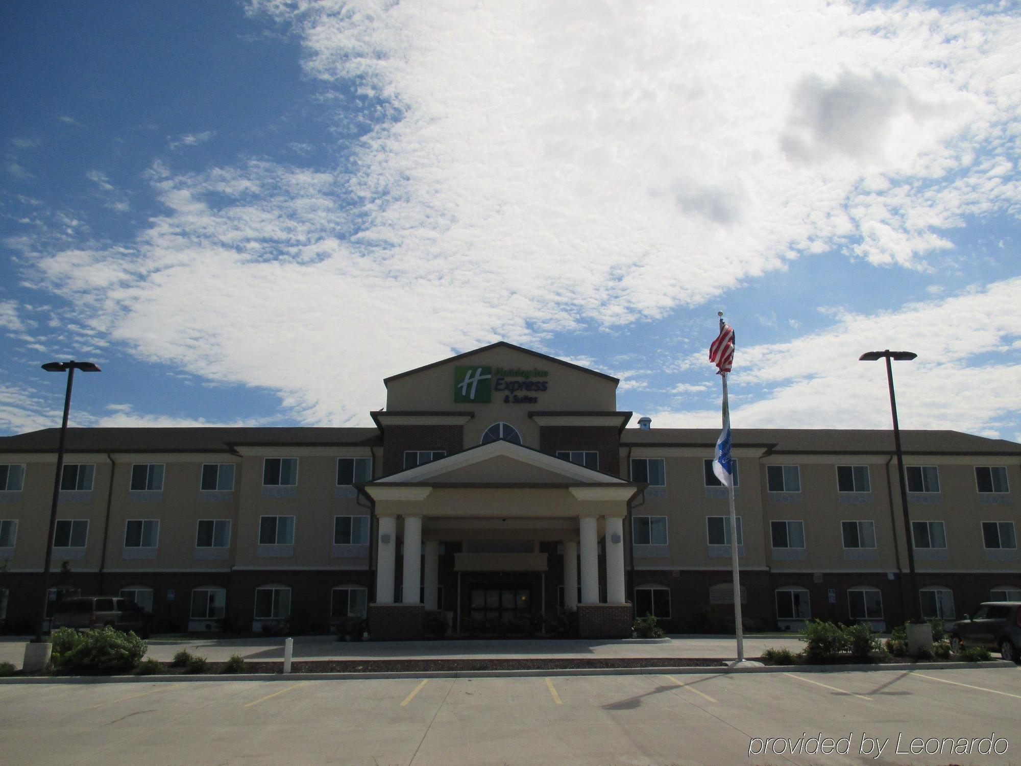 Holiday Inn Express & Suites Nevada By Ihg מראה חיצוני תמונה