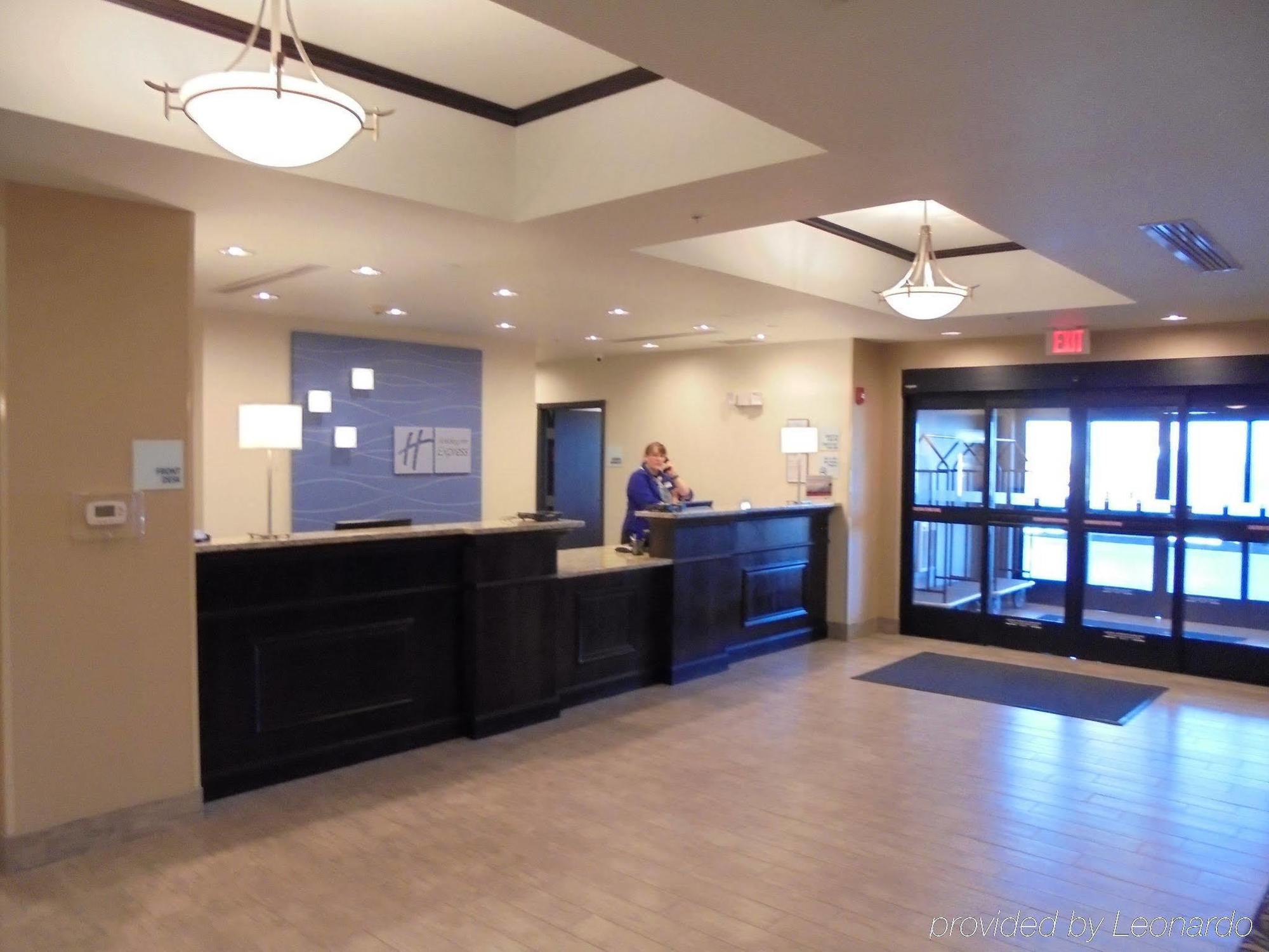 Holiday Inn Express & Suites Nevada By Ihg מראה חיצוני תמונה
