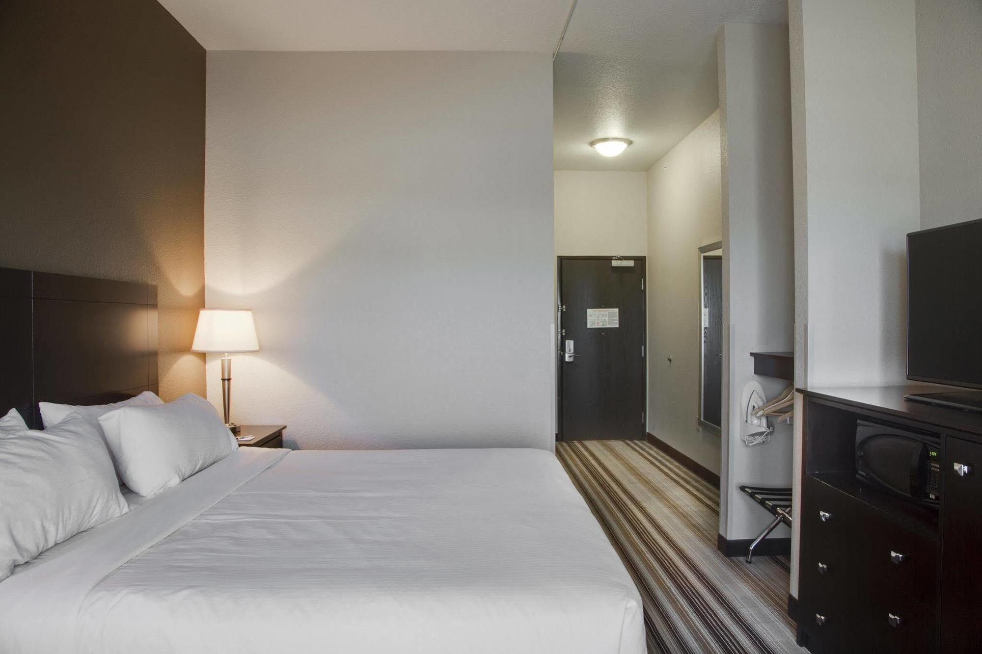 Holiday Inn Express & Suites Nevada By Ihg מראה חיצוני תמונה