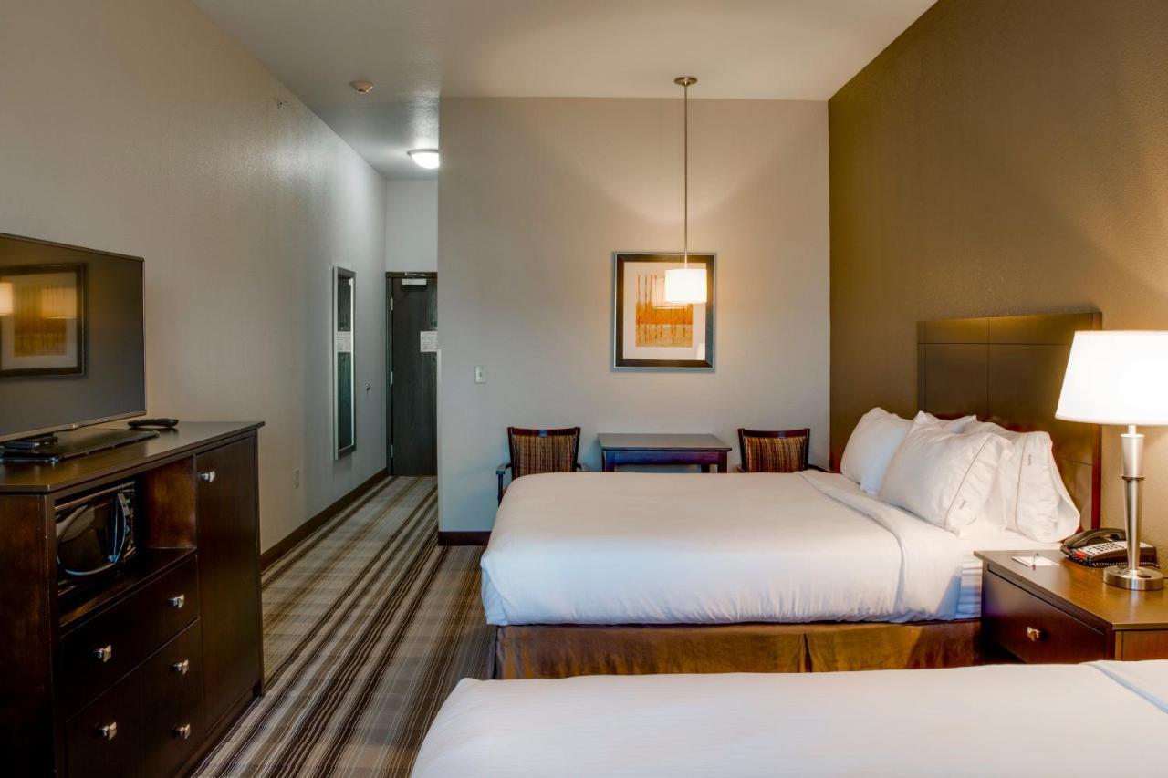 Holiday Inn Express & Suites Nevada By Ihg חדר תמונה